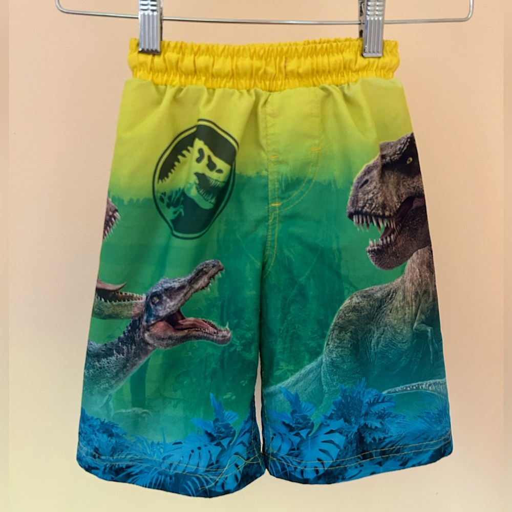 Jurassic World Swim Trunks Boy Size 5/6 Dinosaur Water-play Bottoms T-Rex Raptor